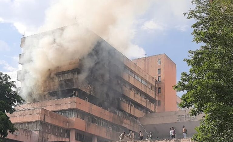 स्‍वास्‍थ्‍य संचालनालय में आग, दस्‍तावेज जलकर खाक