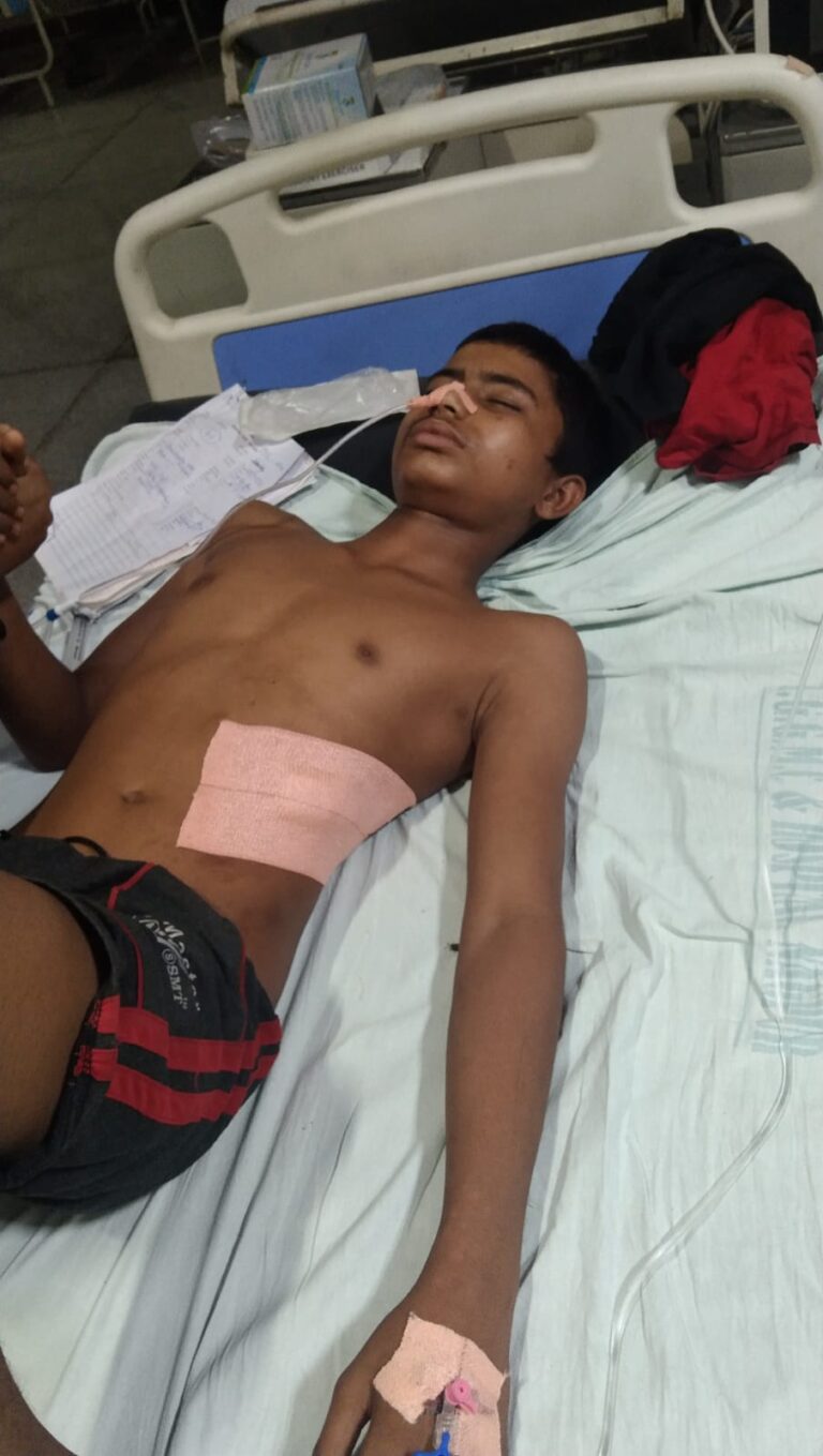 बीजेपी नेता ने आदिवासी नाबालिक को मारा चाकू