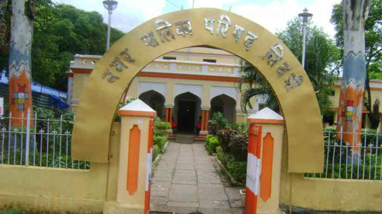 3 दिन में हटाया जाए अतिक्रमण,वर्ना काटा जाएगा वेतन